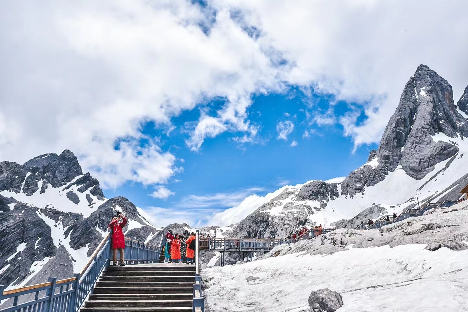 令人震撼的玉龍雪山旅游風景區(qū)，風景迤邐，美妙絕倫，讓人心之向往！